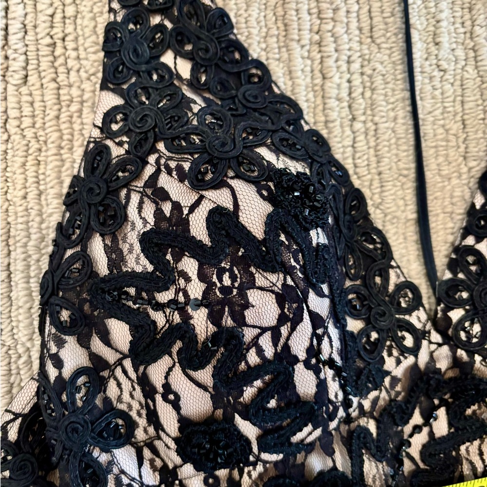 size 2 black lace maxi gown with nude underlay - Picture 15 of 17